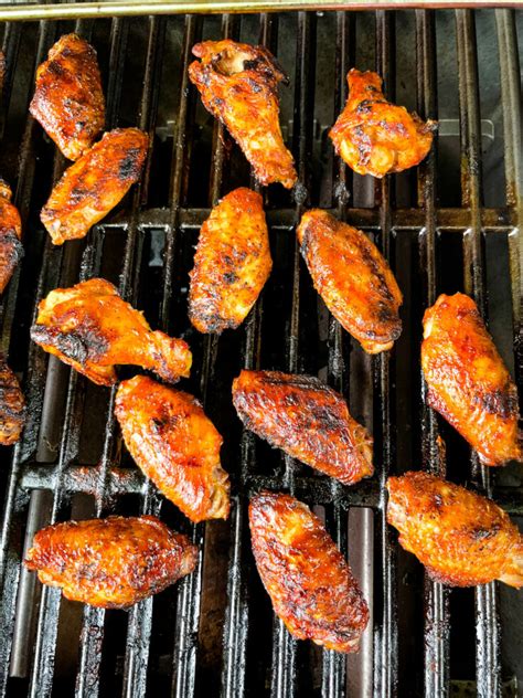 how long to grill chicken wings on gas grill